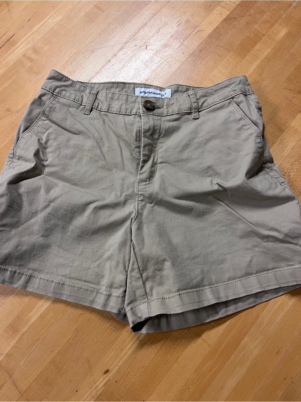 Amazon Essentials Khaki Beige Women's Shorts 5incg inseam